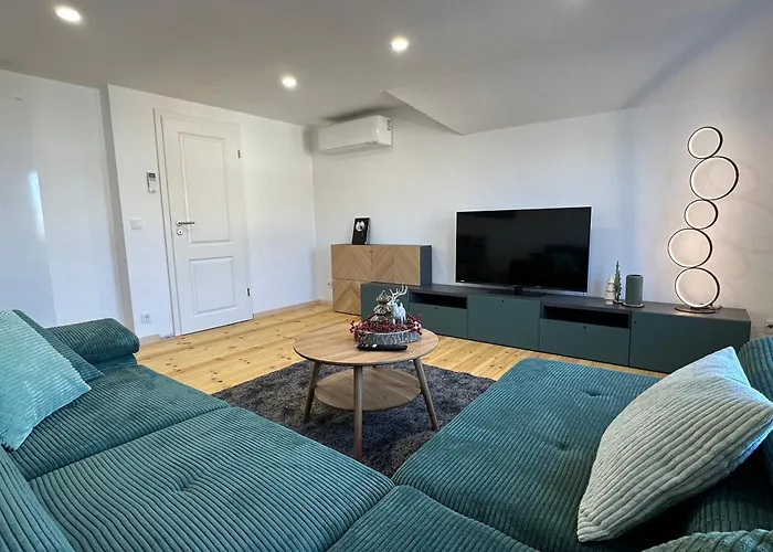 Fewo27 Im Sagenharz - Stilvolles Family-apartment Im Dachgeschoss, 2 Sz, Klimaanlage, Wlan & Netflix * Thale