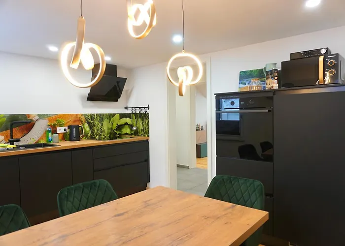 Fewo27 Im Sagenharz - Stilvolles Family-apartment Im Dachgeschoss, 2 Sz, Klimaanlage, Wlan & Netflix Thale